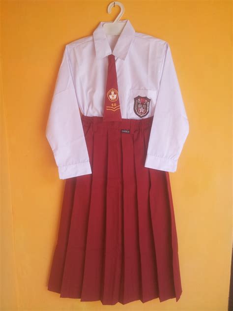 Gambar Di Baju Sekolah Simple  Primary School Baju Kurung Set Set Baju Kurung - Gambar Di Baju Sekolah Simple