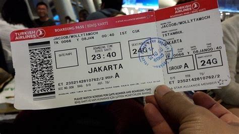 gambar tiket pesawat hari ini