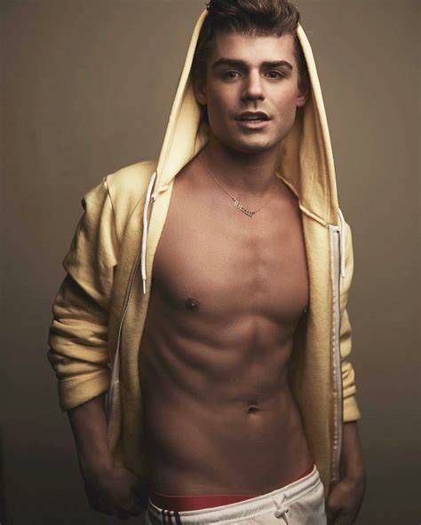garrett clayton nude