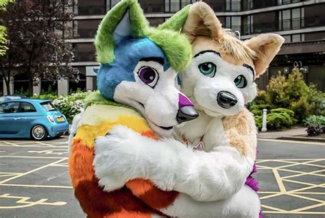 gay fursuiter