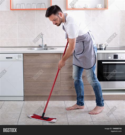gay mopping