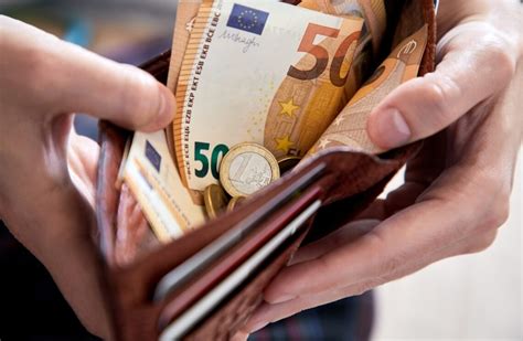 geld besteden betekenis