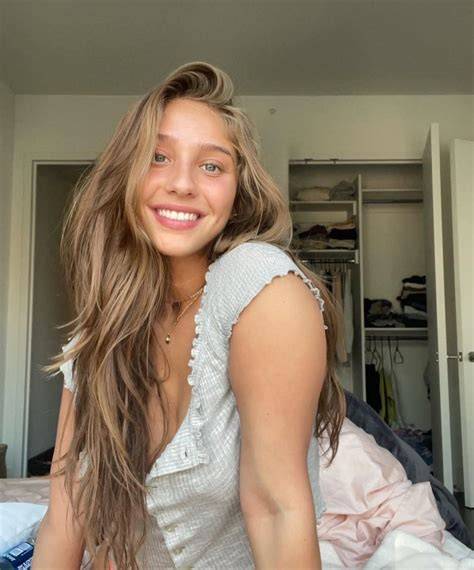 genie exum nude