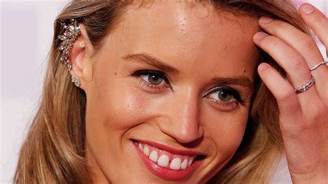 georgia may jagger teeth
