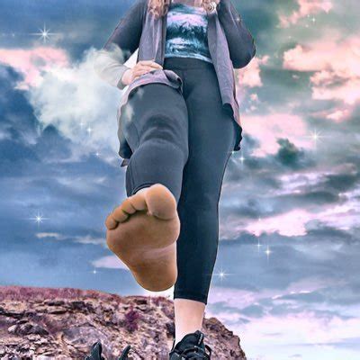 Giantess Cali Vore