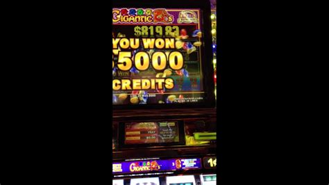 gigantic 7 s slot machine online