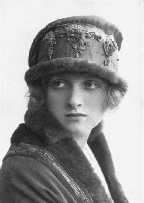 gladys cooper biography