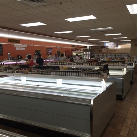 Winn-Dixie officially unveiled its newly remodeled Haines City Winn
