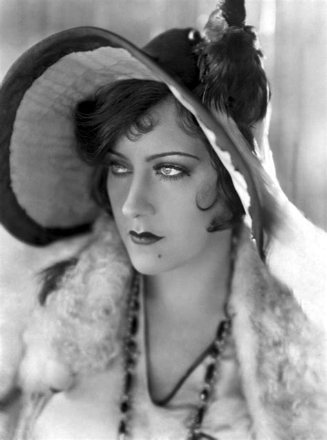 gloria swanson nude