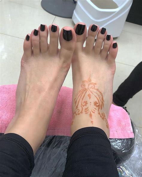 Goddess Lolla Feet