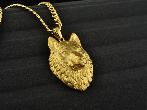 gold wolf pendant necklace