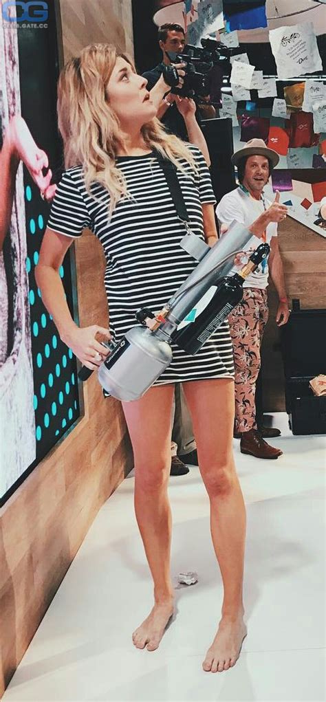 grace helbig nude