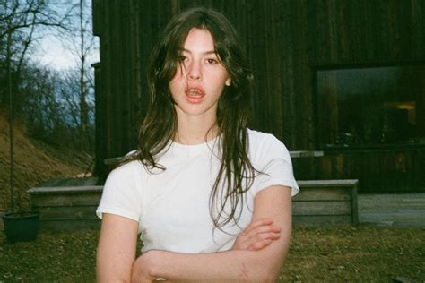 gracie abrams nudes