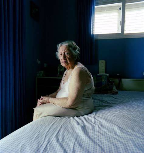 grandma nude gallery