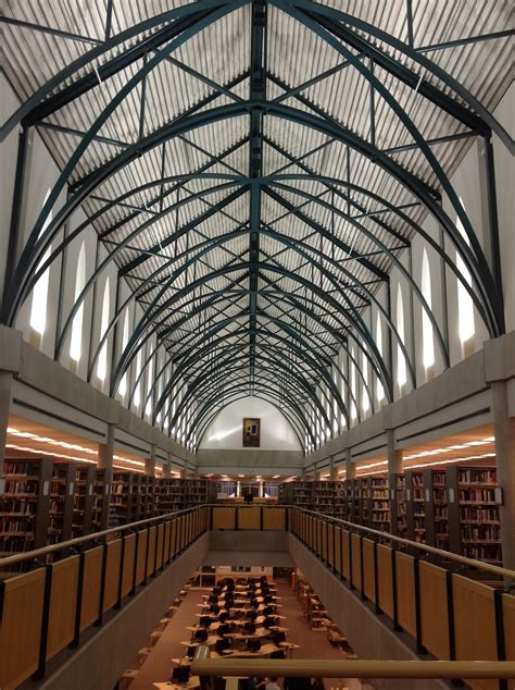 Grant Macewan Library