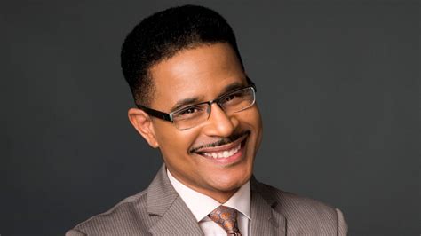 greg fields from wfaa biography