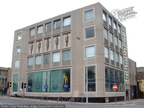 Grimsby Public Library
