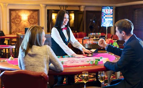 grosvenor casino dealer salary