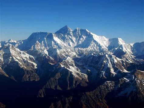 gunung tertinggi di dunia