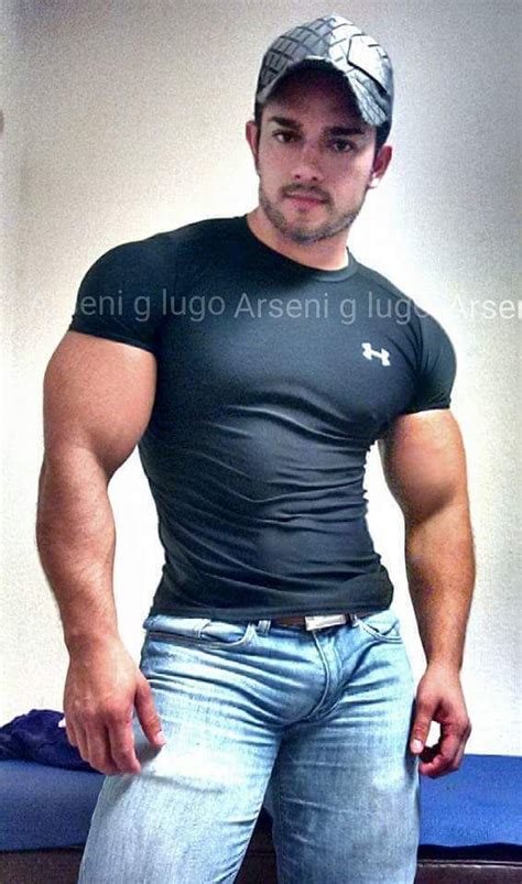 Guys With Bulges