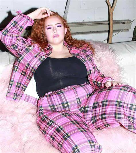 gwen adora onlyfans