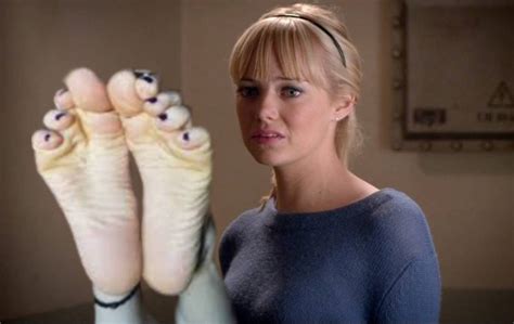 gwen stacy feet pics