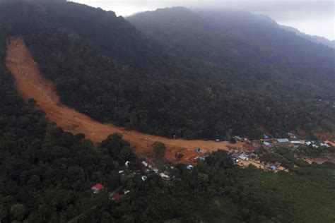 half dozen lifeless, a dozen more missing after landslide in Indonesia's Java's central