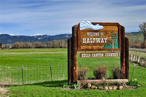 halfway oregon