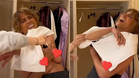 halle barry nip slip