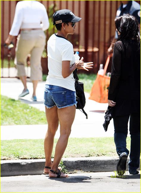 halle berry nude butt