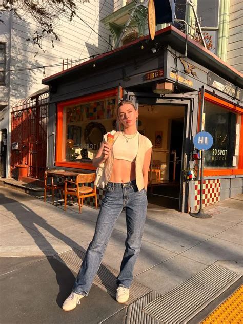 halli smith OnlyFans leaked content