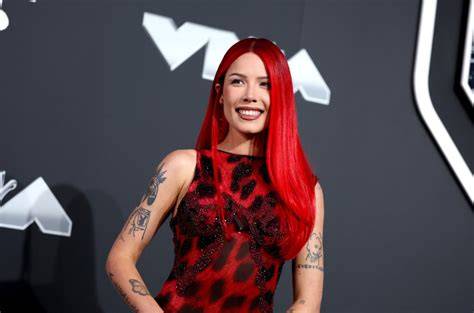 halsey nude