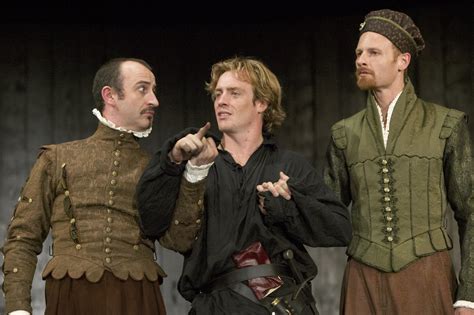 Hamlet Act 3 Scene 2