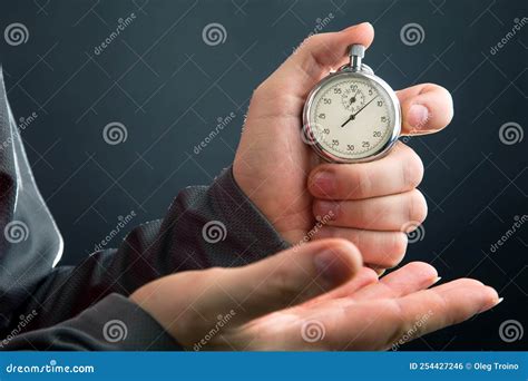 Hand On Time