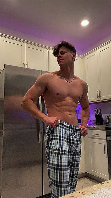 hank handy nudes