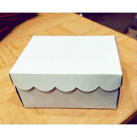 harga kotak kue putih polos