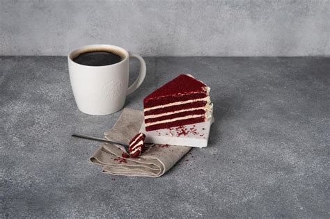 harga red velvet cake starbucks
