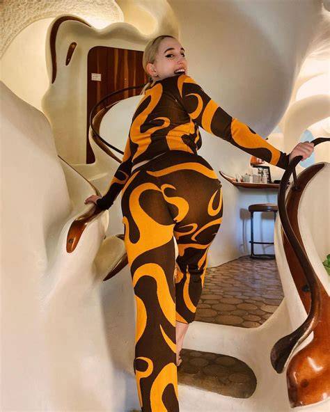 harley quinn smith nude