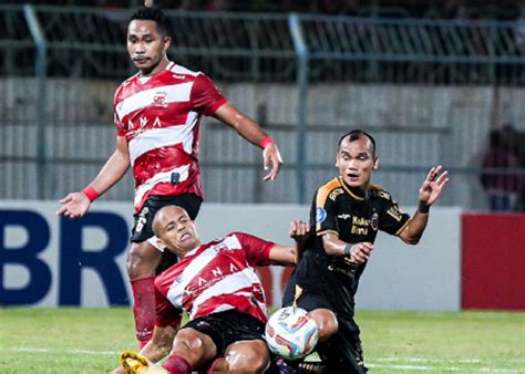 Hasil Madura United Vs Borneo FC 0-1: Gol Adam Alis Bawa Pesut 
