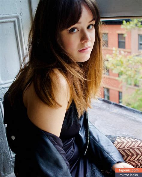 Hayley Orrantia Desnuda