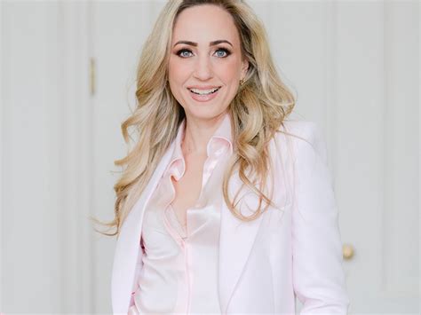 hella huizinga biografie