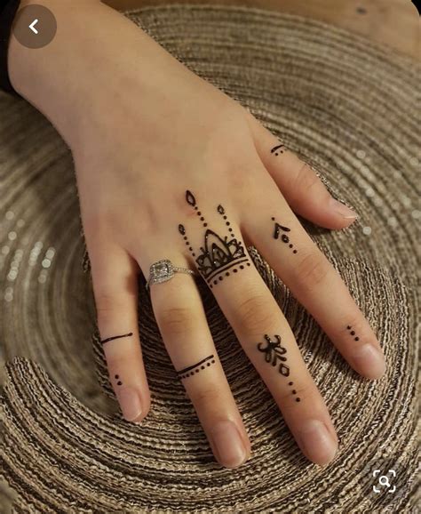henna simple dan cantik