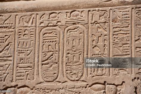 hieroglif | Pht m ca hieroglif trong Ba Lan