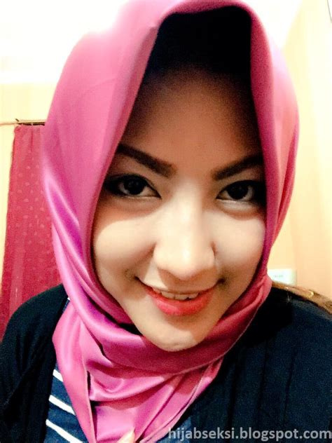 Hijab indo nyepong