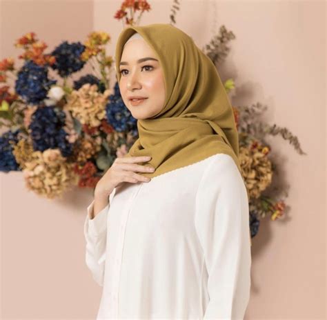 hijab yang cocok untuk baju warna putih