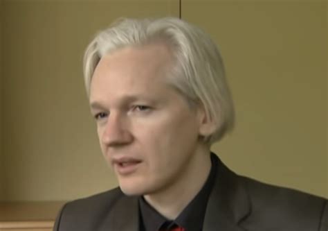 historia de julian assange news