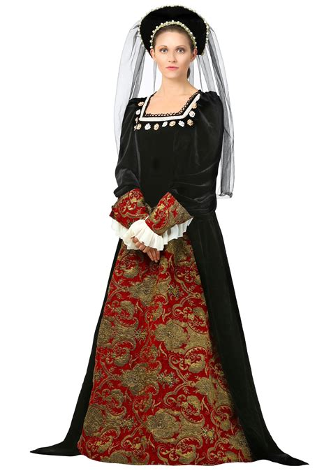historical figures costumes female
