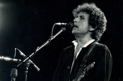 history of bob dylan biography