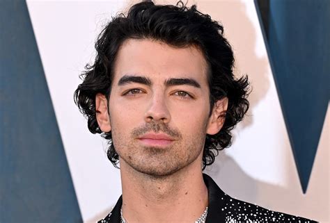 history of joe jonas