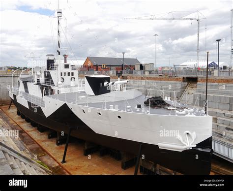 Hms M33